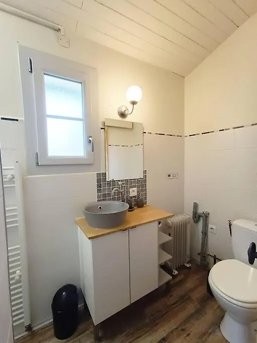 Le Petit Bond : Gite A La Campagne Pres D'Auch Apartment Lussan  France