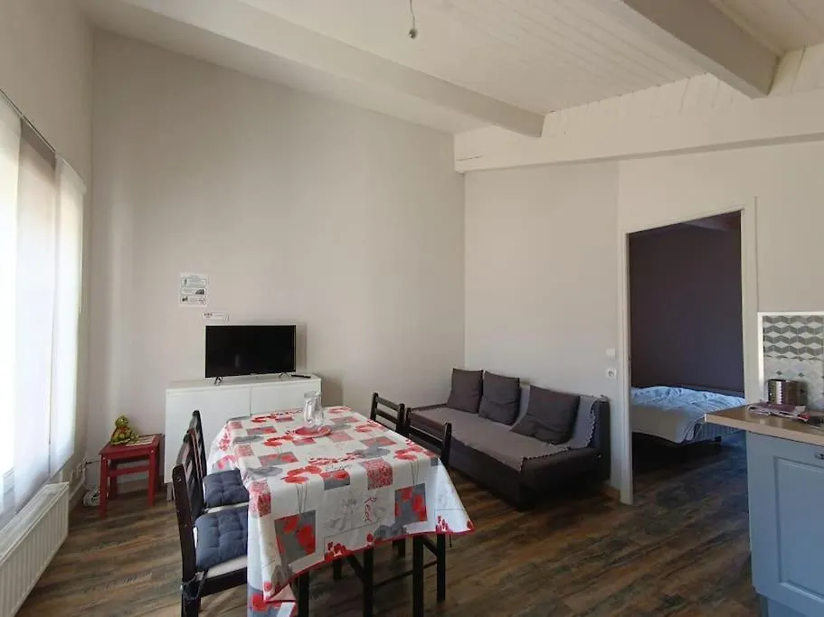 Le Petit Bond : Gite A La Campagne Pres D'Auch Apartment Lussan